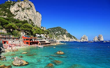 La Marocella Capri - Natural pool and crystal water ☀️🏖 #anacapri #mesola  • • • I wish you all a great summer from Anacapri ❤️ #summer #capri  #🇮🇹#enjoy #instasummer #holidays #italy #sea #